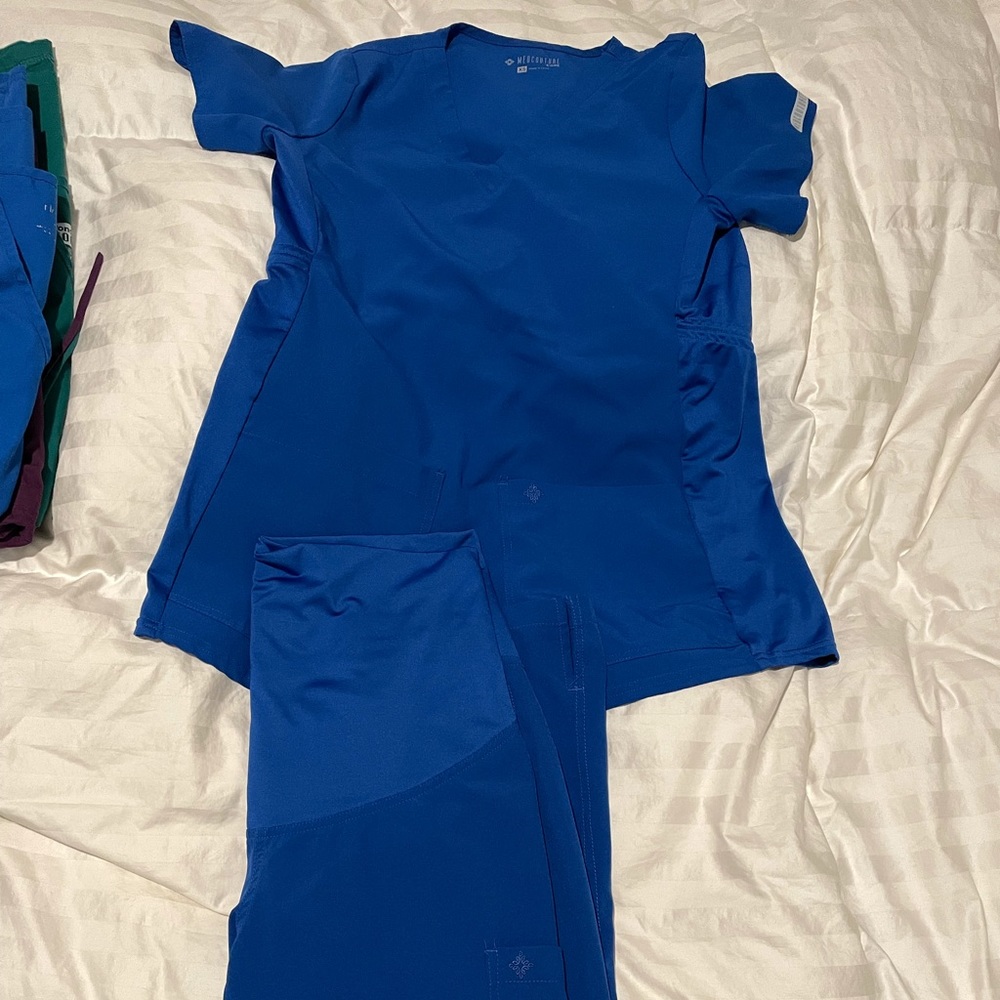 XS Petite Maternity Med Couture Scrubs